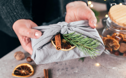 Sustainable gift wrapping